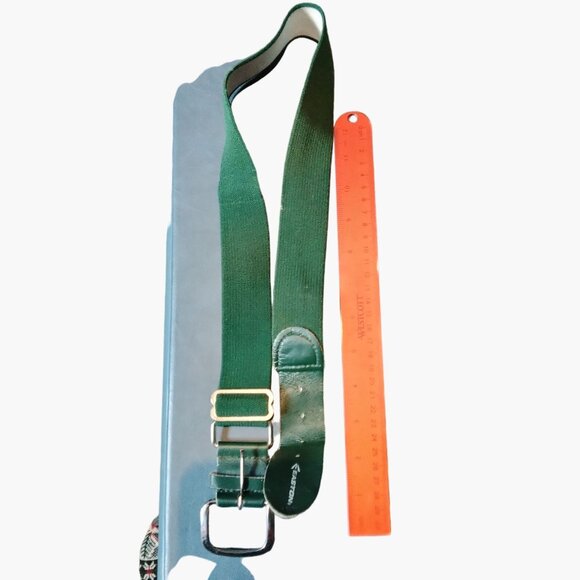 Easton Softball Baseball Belt Green Youth 28 to 32 - Picture 6 of 6